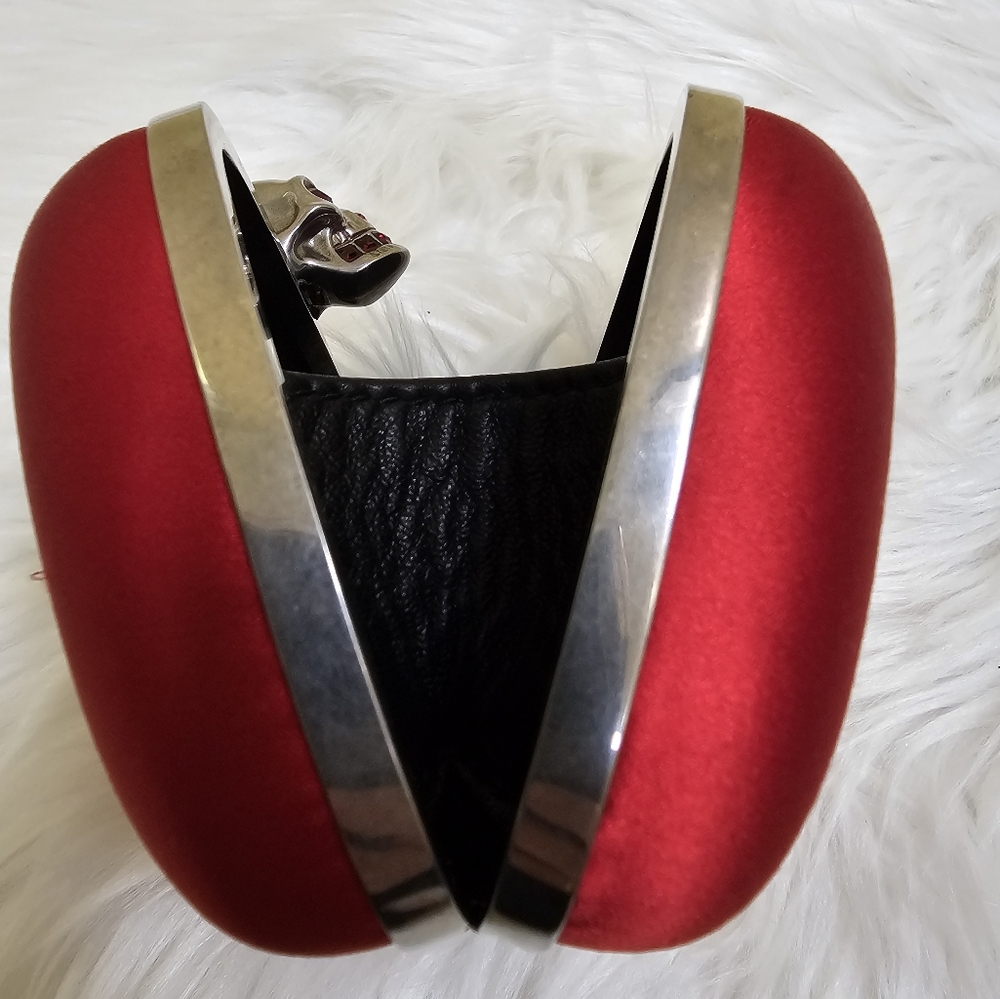 Alexander McQueen Red Silk Heart Skull Box Clutch Limited Edition - Picture 11 of 17